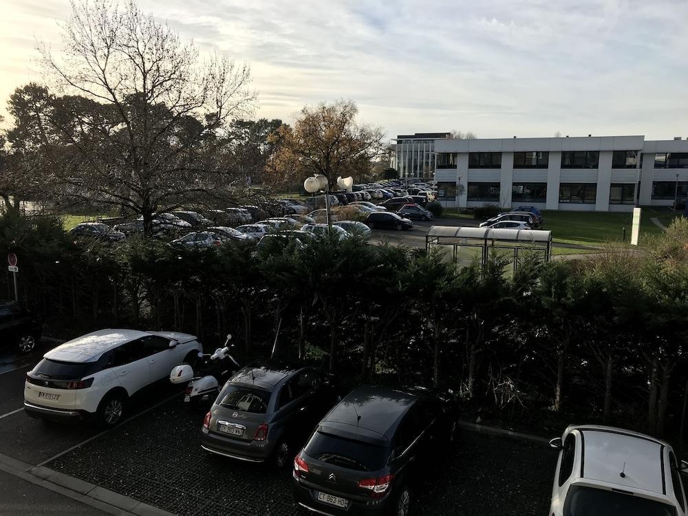 波尔多西部 - 梅里尼亚克机场钟楼酒店 Mérignac 外观 照片